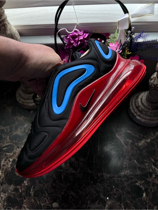Nike Shoes - Nike AirMax 720
Streetwear/Lifestyle 
Athletic Shoes 
Size 4 Youth/5.5 Women